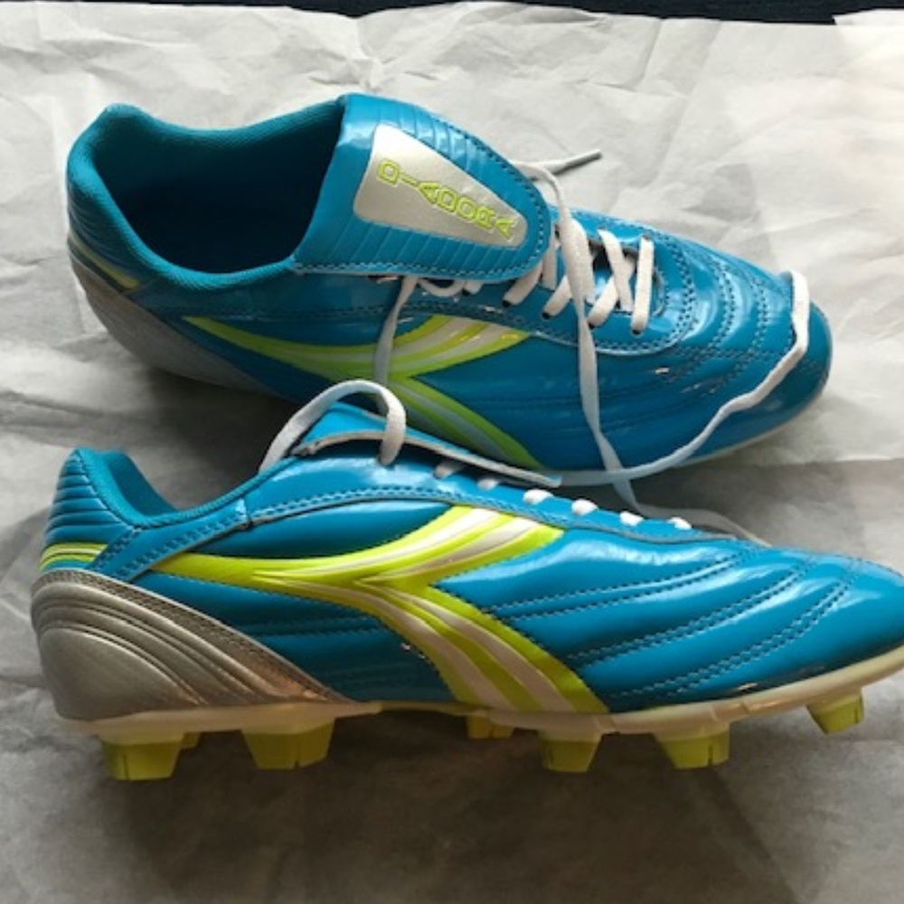 Diadora Evento Womens soccer cleats/size 10